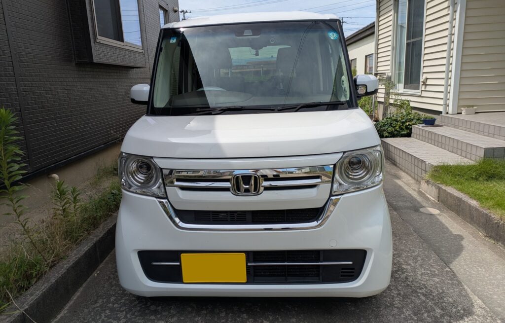 N-BOX未使用車の購入前に外装と保管状態を確認するイメージ